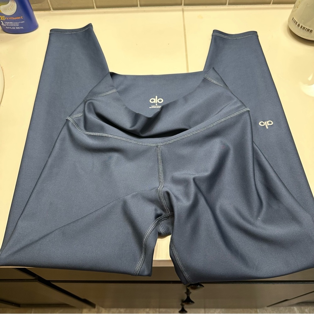 Alo High-Waist Airlift Legging